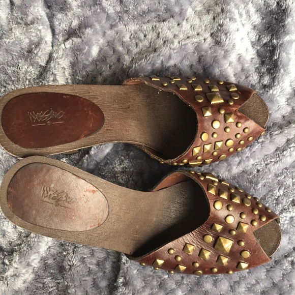 Mossimo: Brown studded open toe heels - Picture 7 of 8